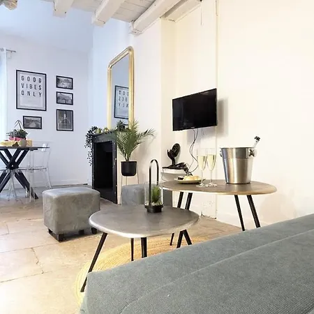 Appartement Duplex à 100m De La Comédie *